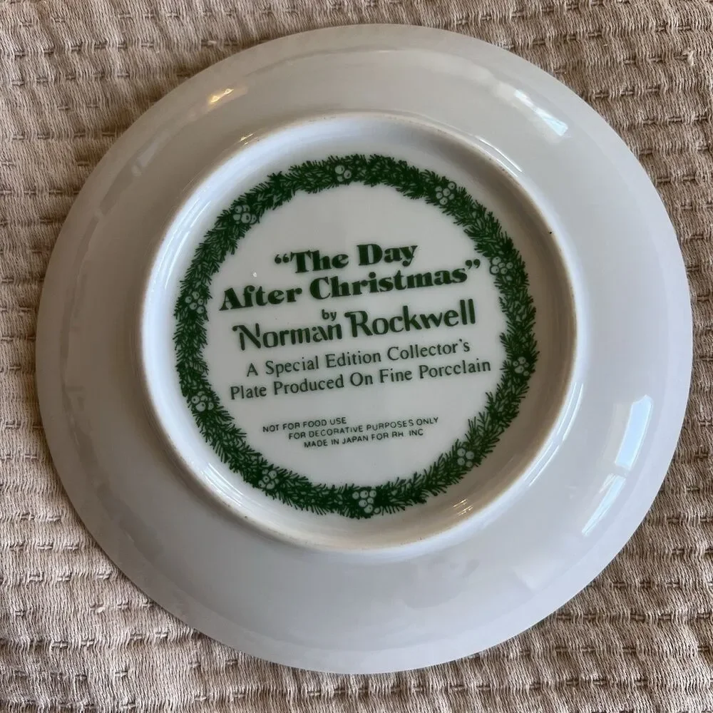 VTG Norman Rockwell Collector Plate Day After‎ Christmas Santa Porcelain Japan